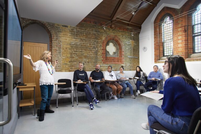 一般英語コース｜Burlington School of English